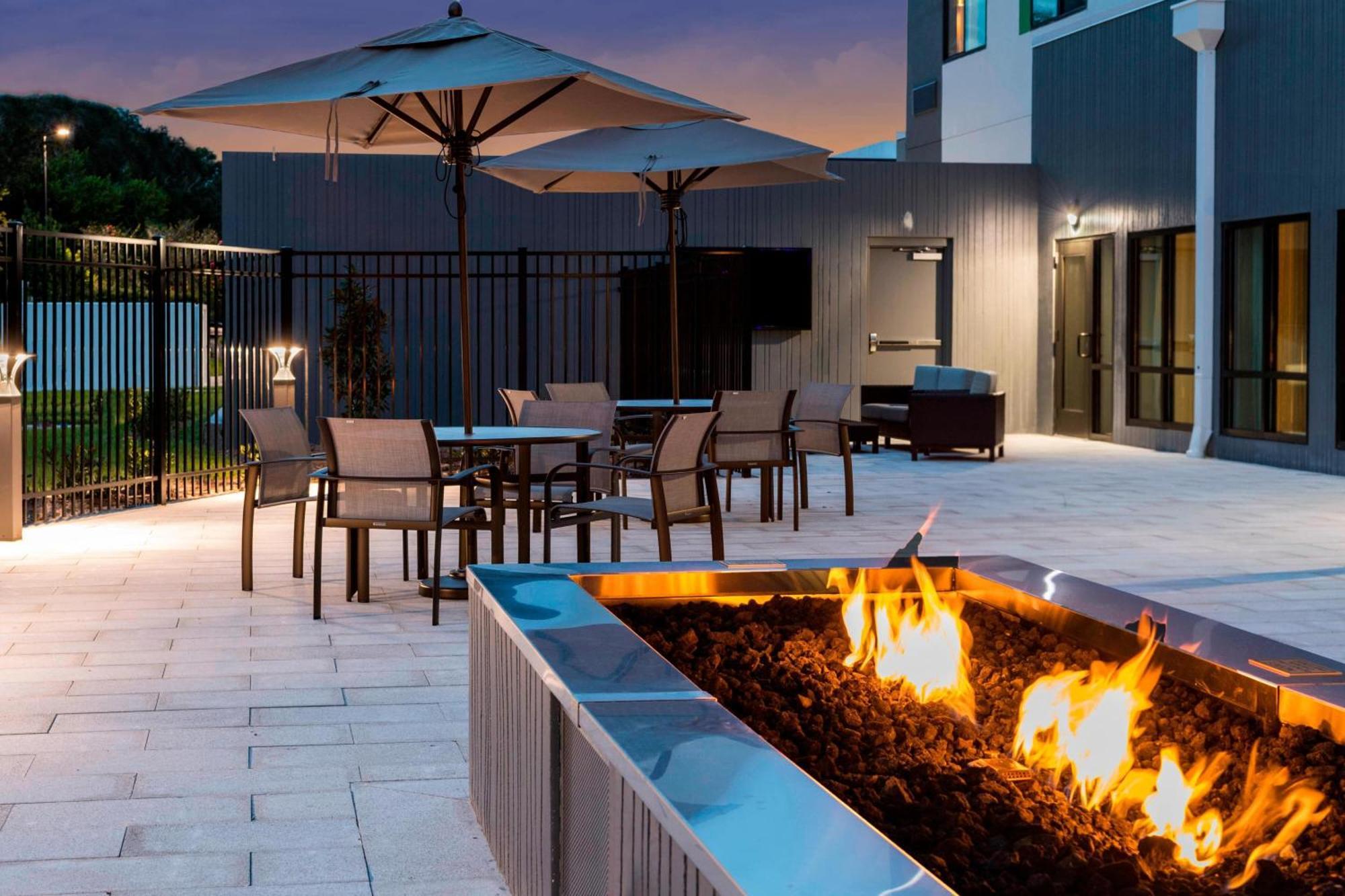 Courtyard By Marriott Tampa Northwest/Veterans Expressway Otel West Chase Dış mekan fotoğraf