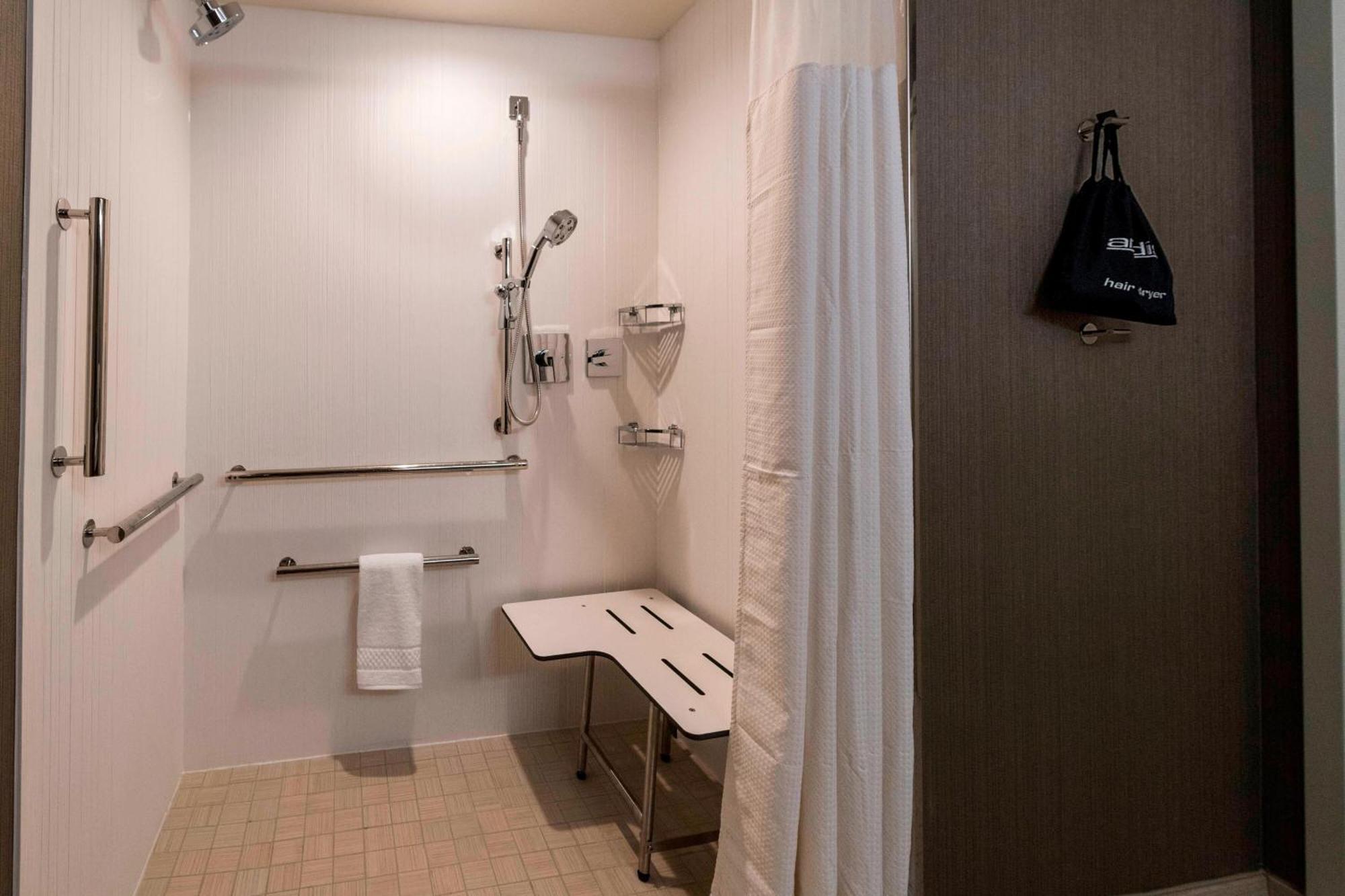 Courtyard By Marriott Tampa Northwest/Veterans Expressway Otel West Chase Dış mekan fotoğraf